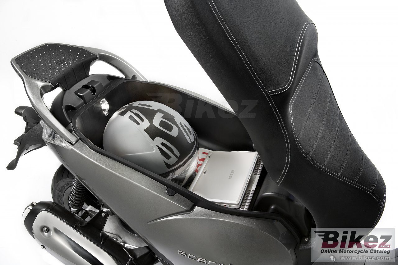 Thumbnail for Aprilia Scarabeo 500 2010