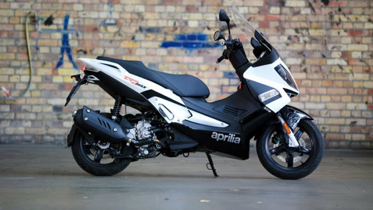 Thumbnail for Aprilia SR Max 300 2019