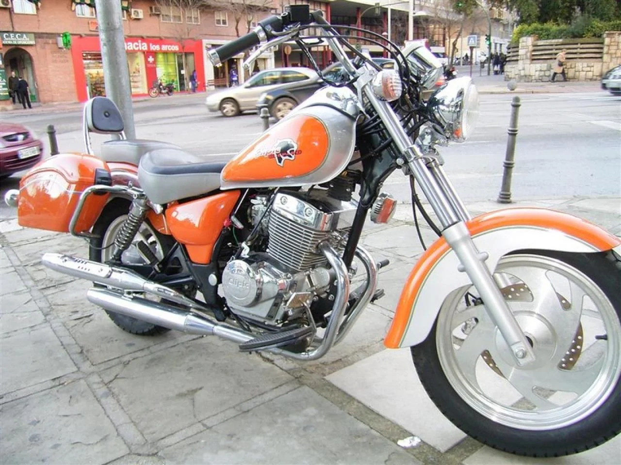 Clipic Custom Guepard 250cc
