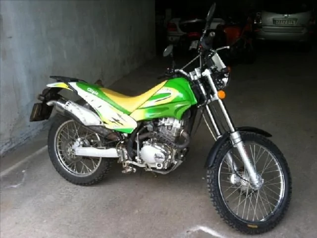 Clipic Tronic 125