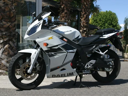 Daelim Roadsport 125