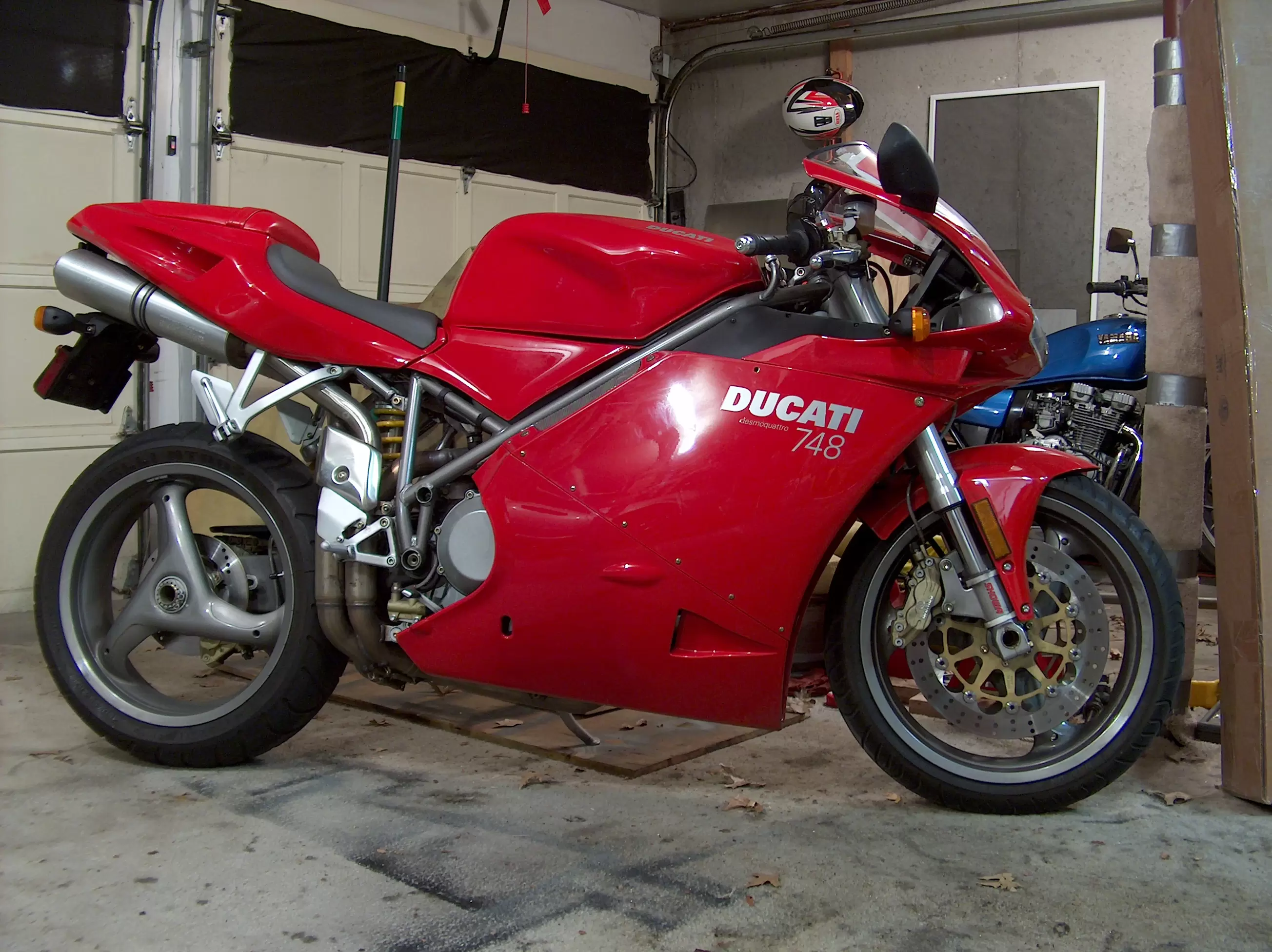 Thumbnail for Ducati 748 2002