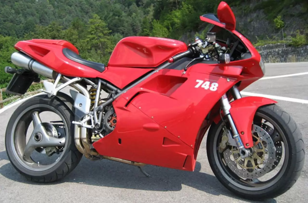 Thumbnail for Ducati 748 2003