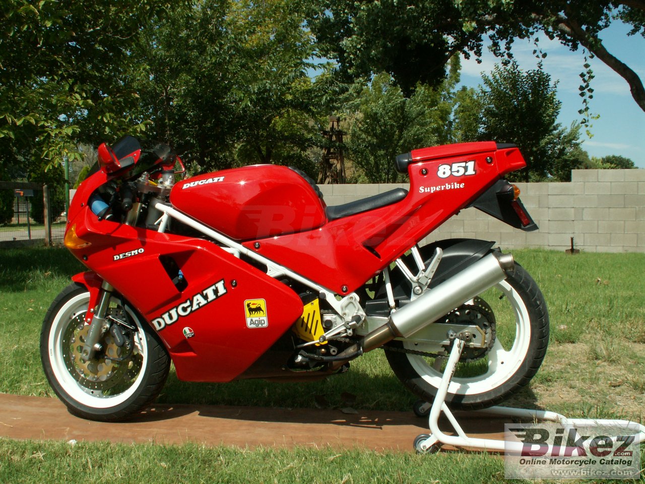 Thumbnail for Ducati 851 Strada 1991