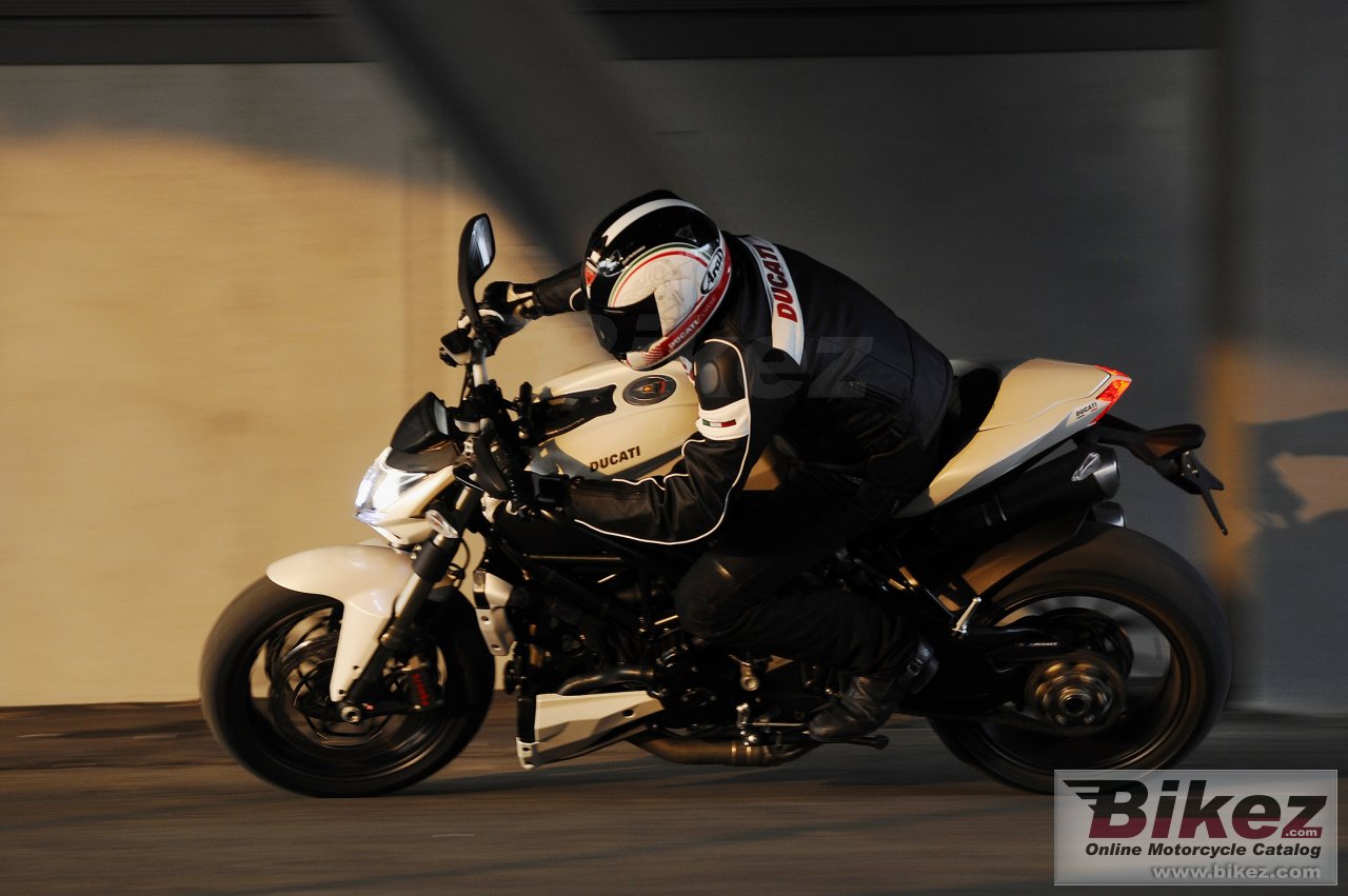 Thumbnail for Ducati Streetfighter 2010