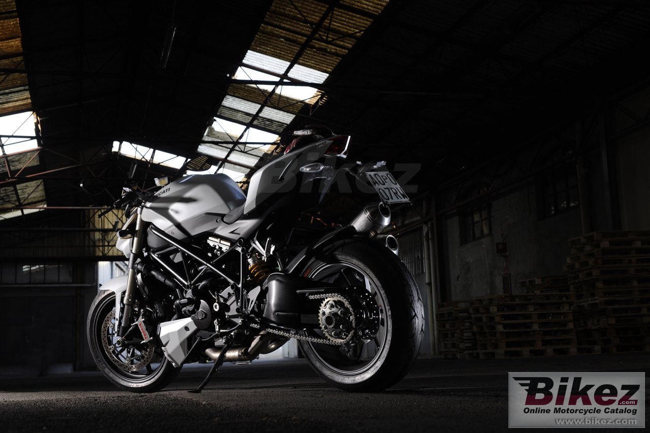 Thumbnail for Ducati Streetfighter 2011