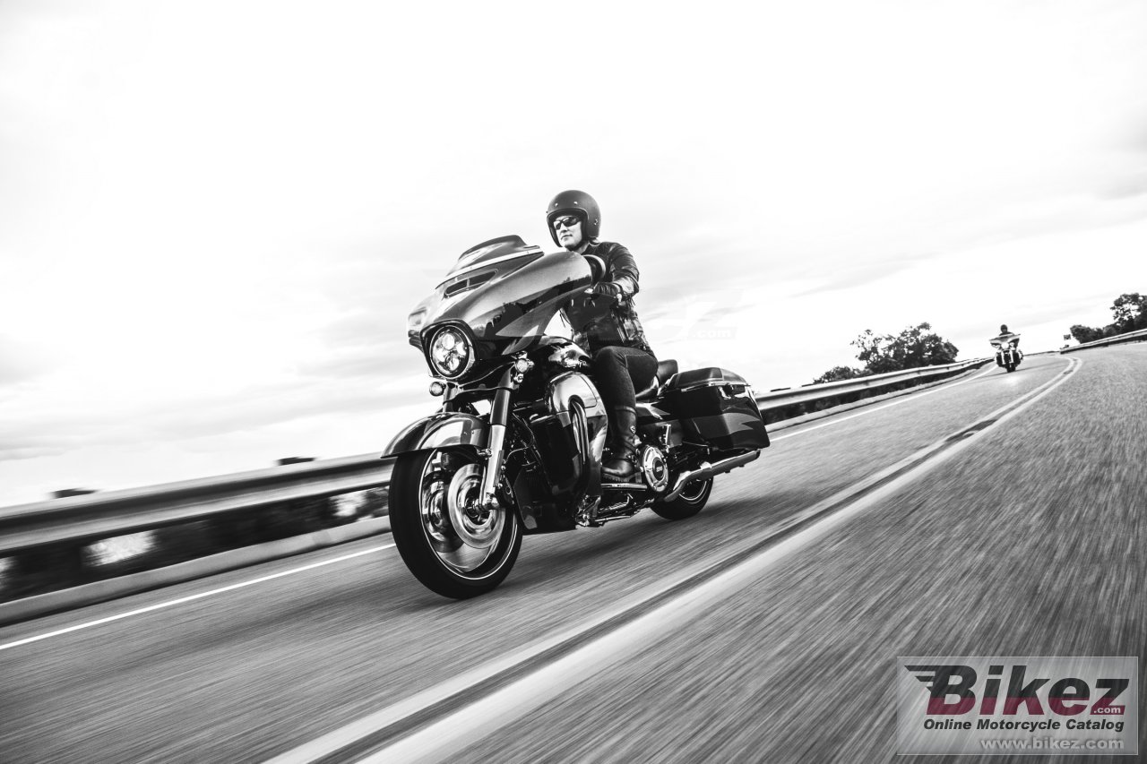 Thumbnail for Harley-Davidson CVO Street Glide 2017