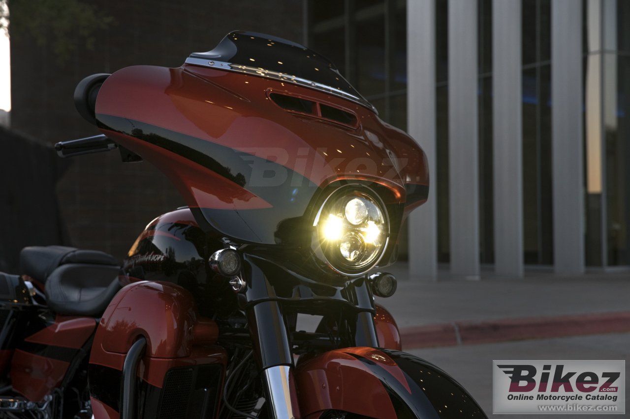 Thumbnail for Harley-Davidson CVO Street Glide 2017