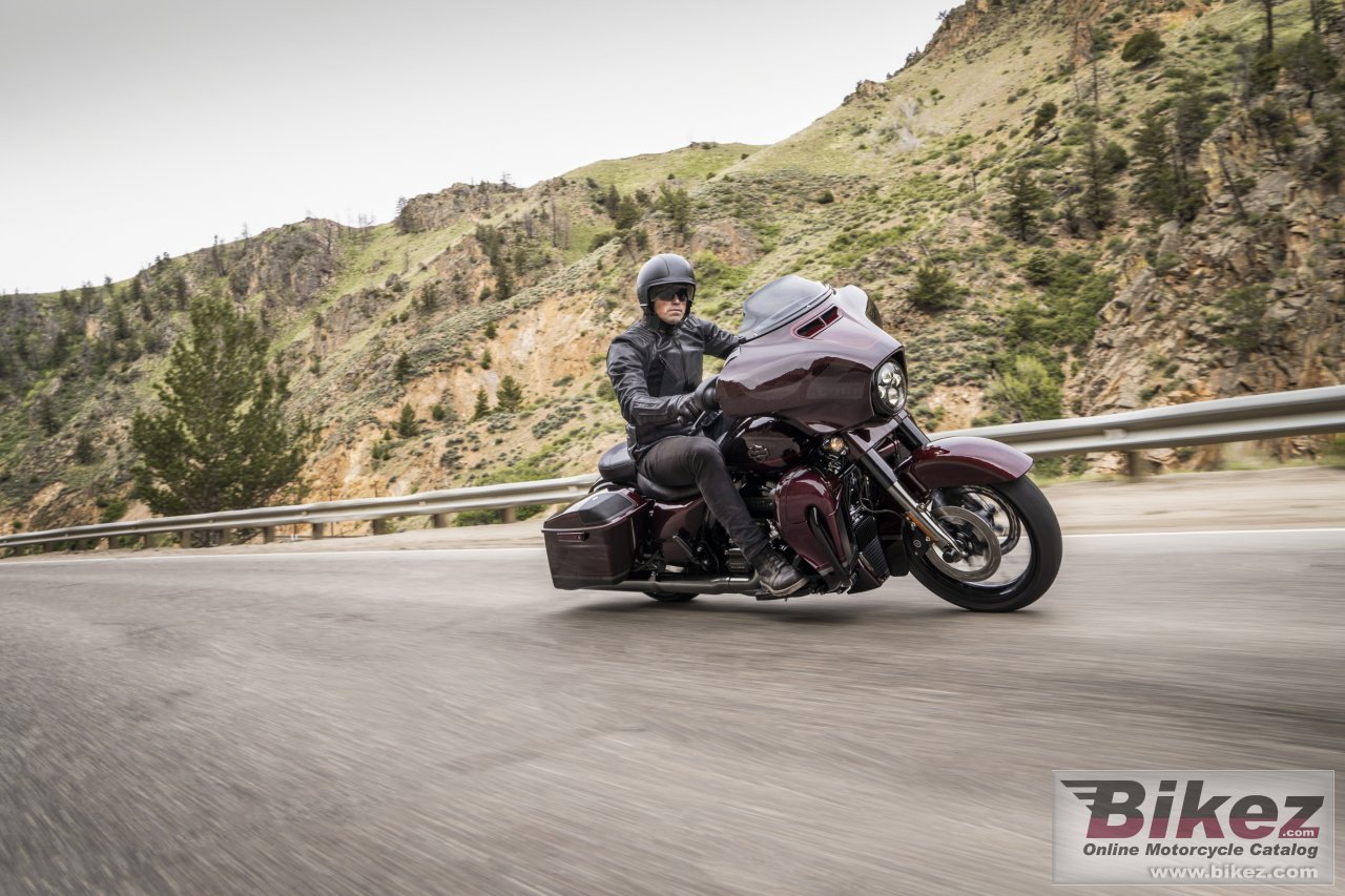 Thumbnail for Harley-Davidson CVO Street Glide 2019