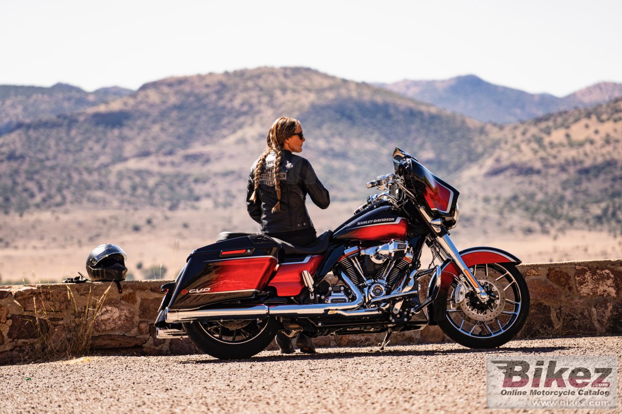Thumbnail for Harley-Davidson CVO Street Glide 2021