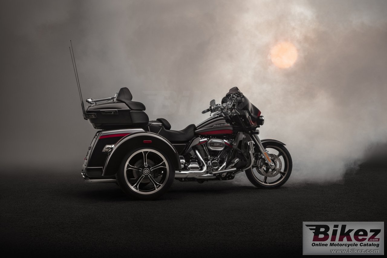 Thumbnail for Harley-Davidson CVO Tri Glide 2020