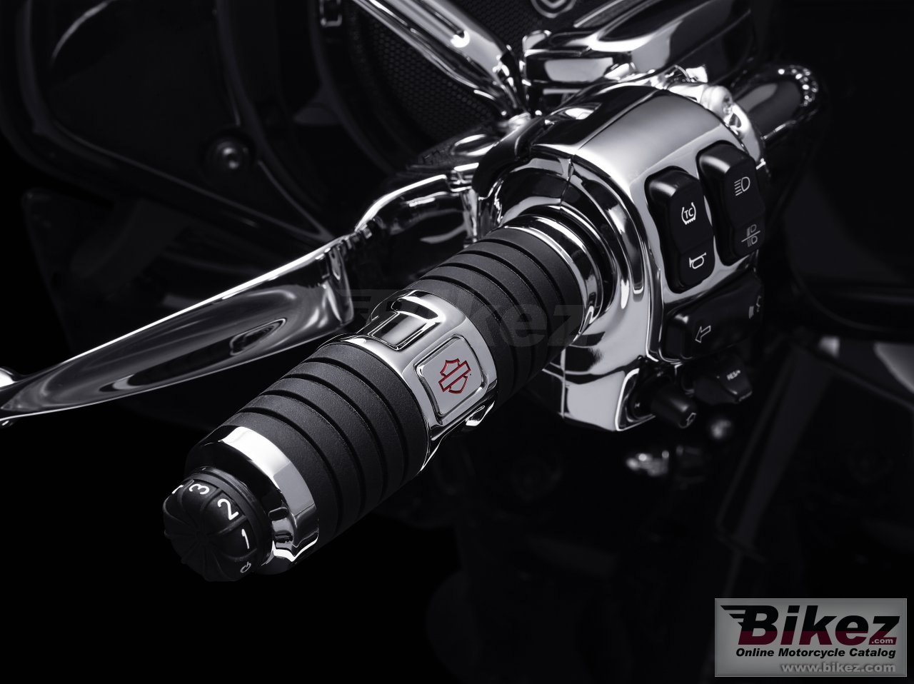 Thumbnail for Harley-Davidson CVO Tri Glide 2020