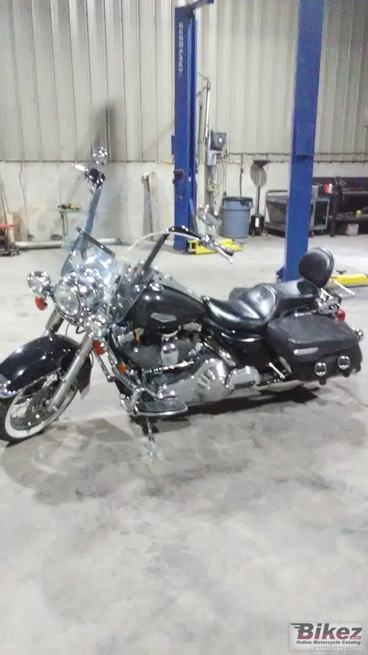 Thumbnail for Harley-Davidson FLHRCI Road King Classic 2000