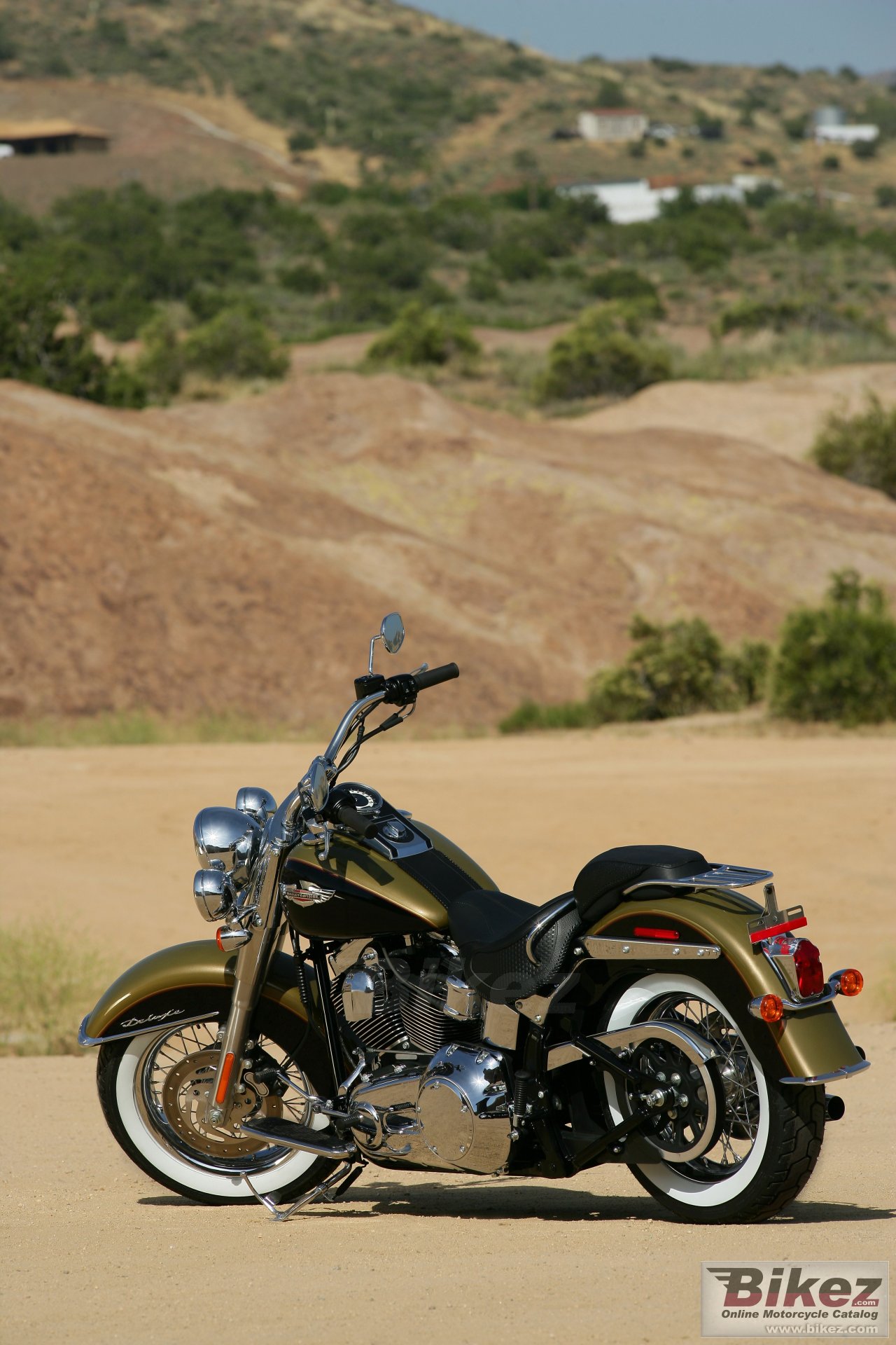 Thumbnail for Harley-Davidson FLSTN Softail Deluxe 2007