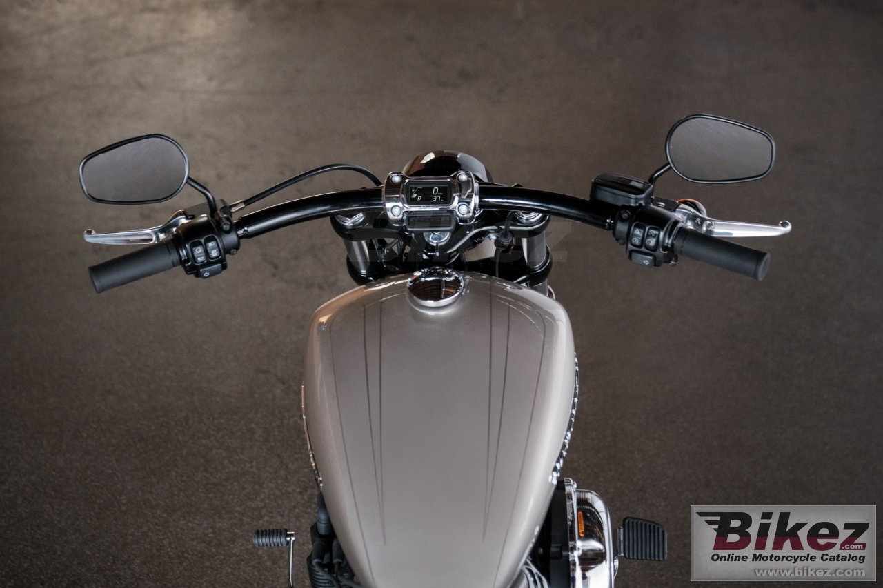 Thumbnail for Harley-Davidson Softail Breakout 2018