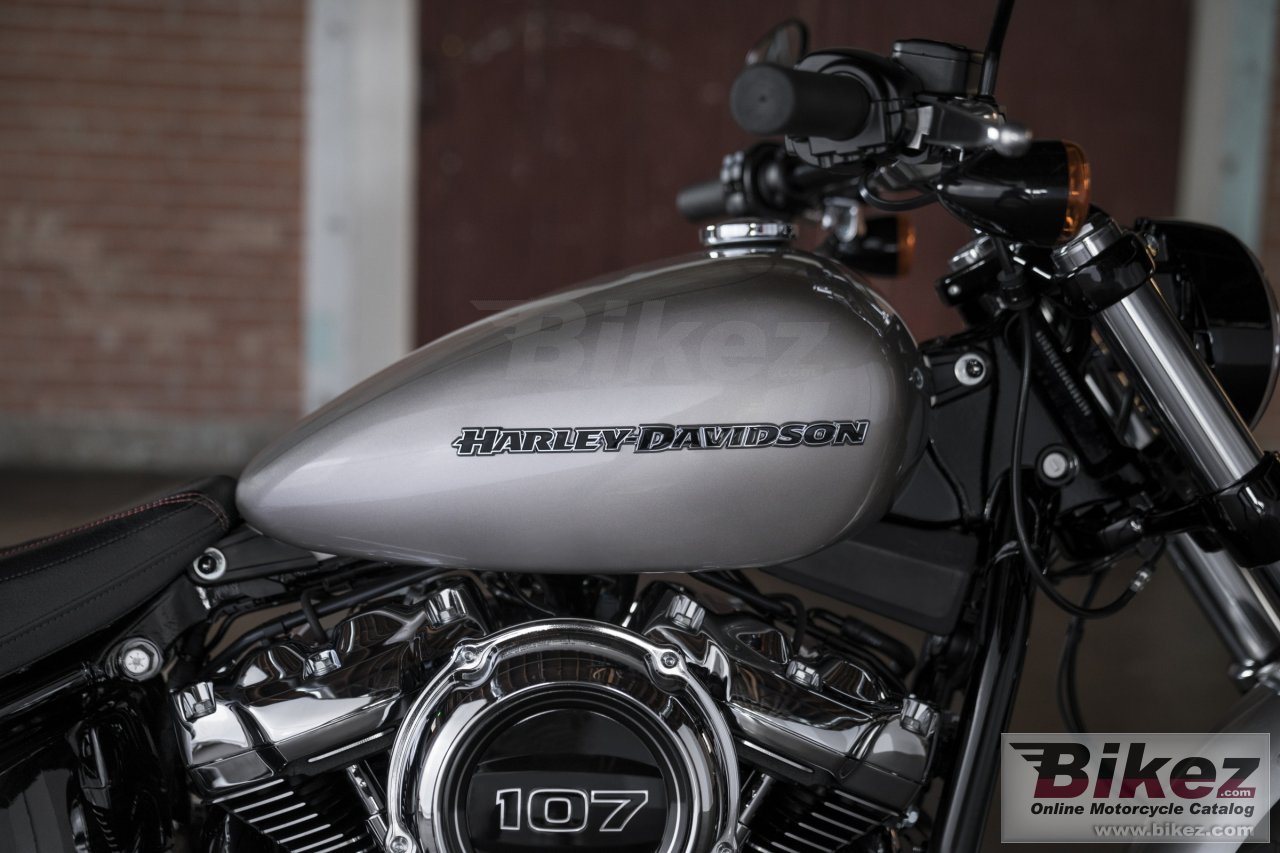 Thumbnail for Harley-Davidson Softail Breakout 2018