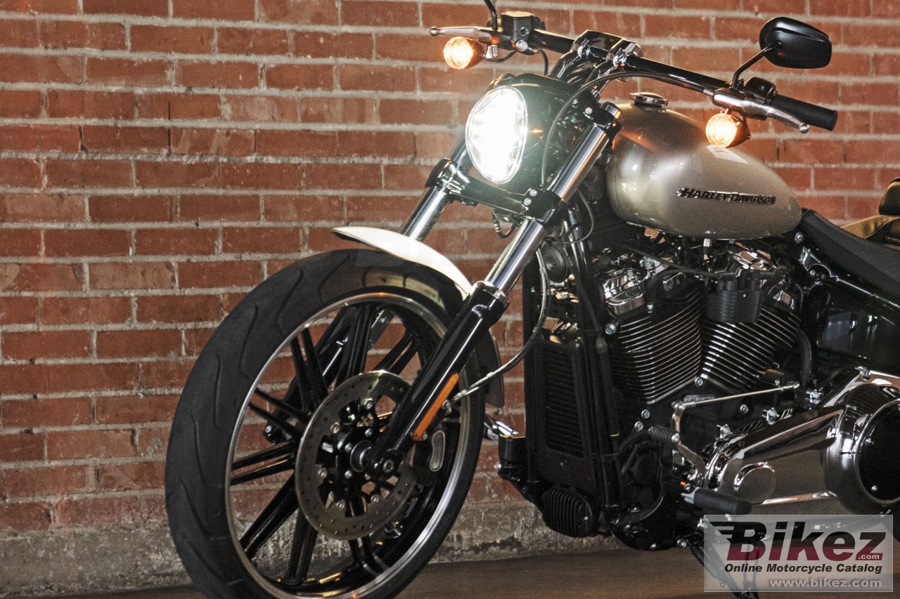 Thumbnail for Harley-Davidson Softail Breakout 2018