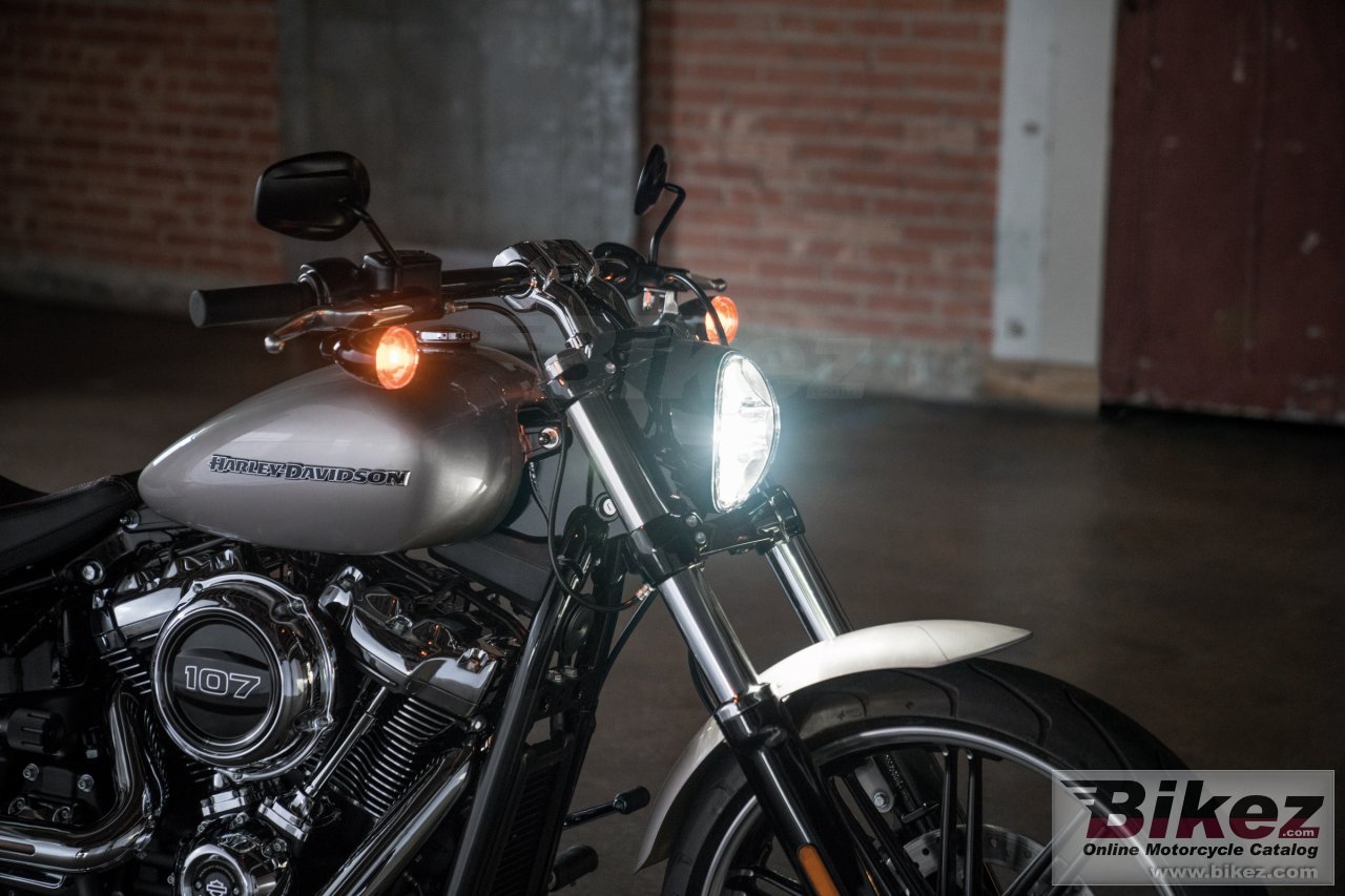 Thumbnail for Harley-Davidson Softail Breakout 2018