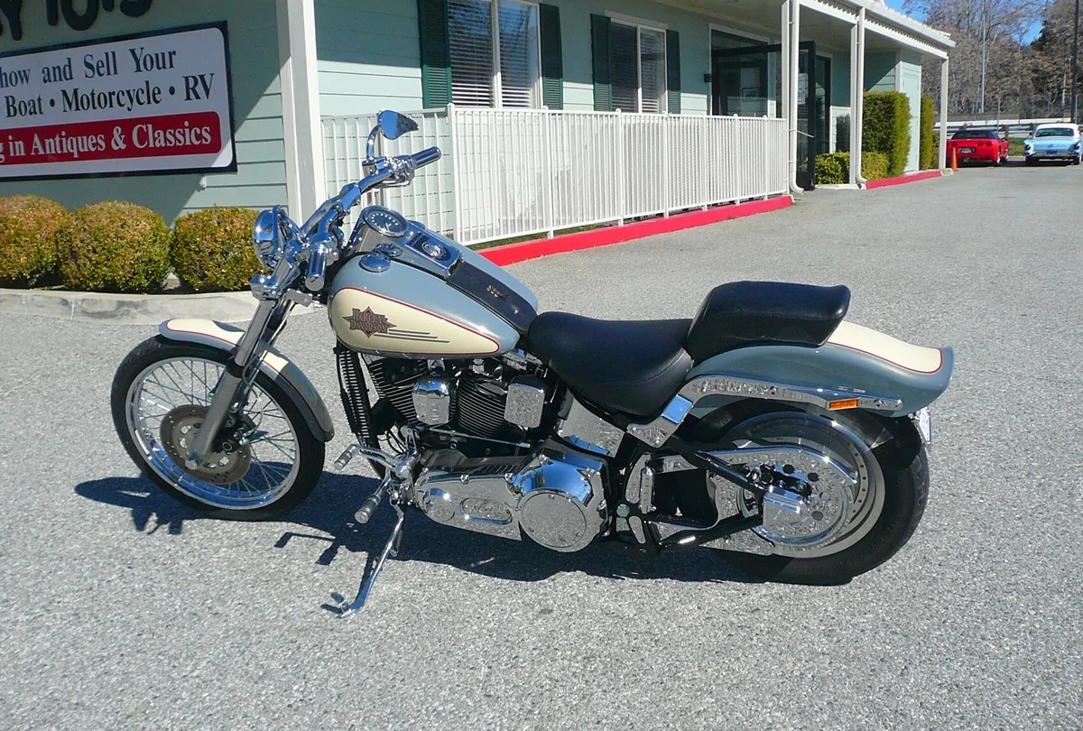 Harley-Davidson Softail Custom