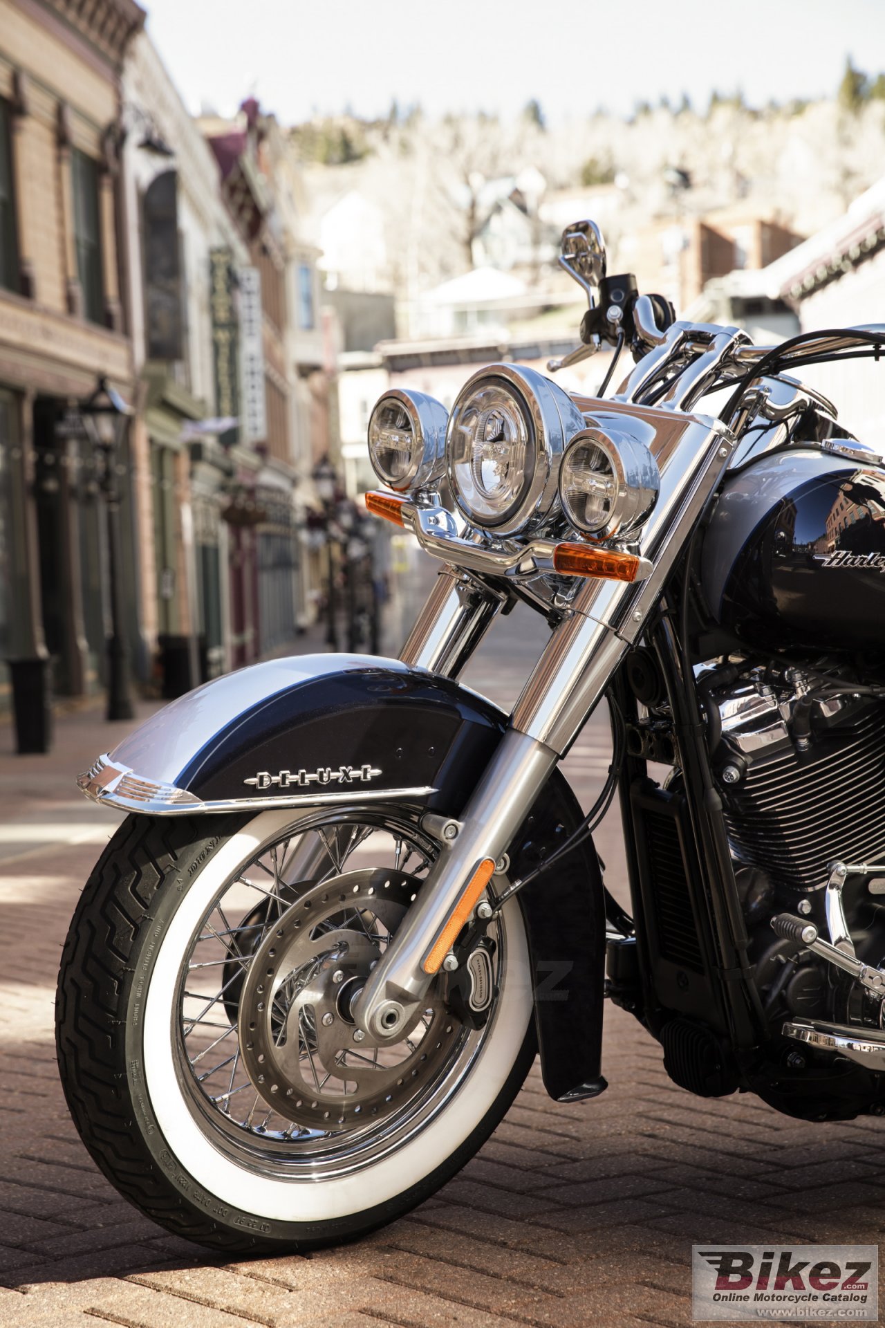Thumbnail for Harley-Davidson Softail Deluxe 2019