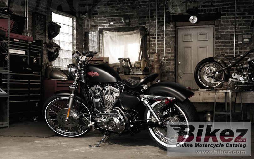 Thumbnail for Harley-Davidson Sportster Seventy-Two Dark Custom 2013