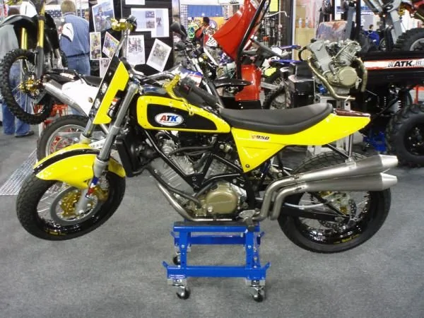 Highland 950cc Street Tracker