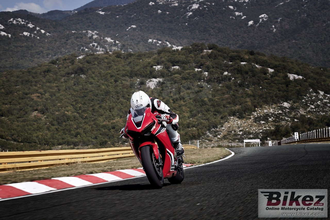 Thumbnail for Honda CBR1000RR Fireblade 2017