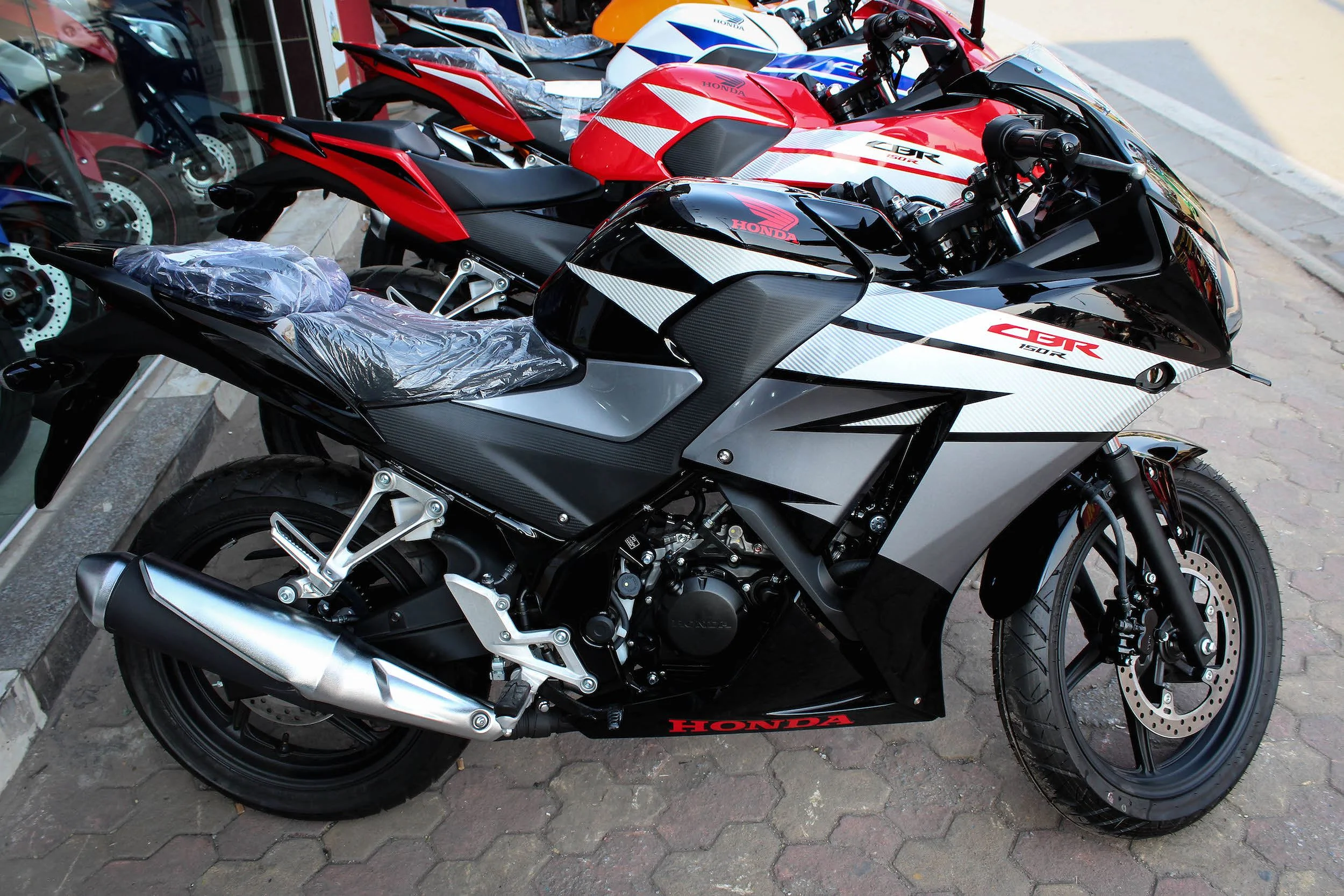 Honda CBR150R