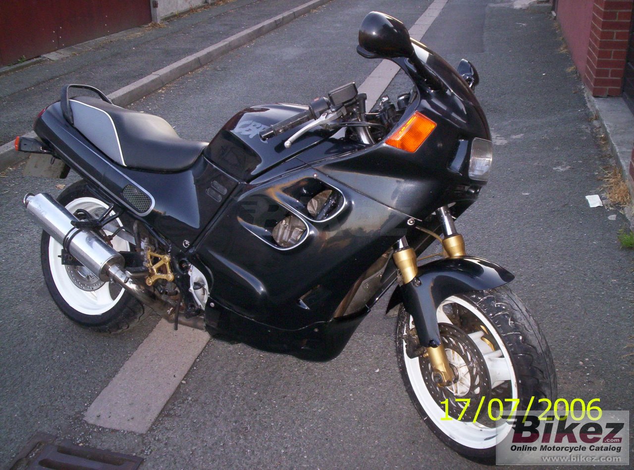 Thumbnail for Honda CBR 1000 F 1990