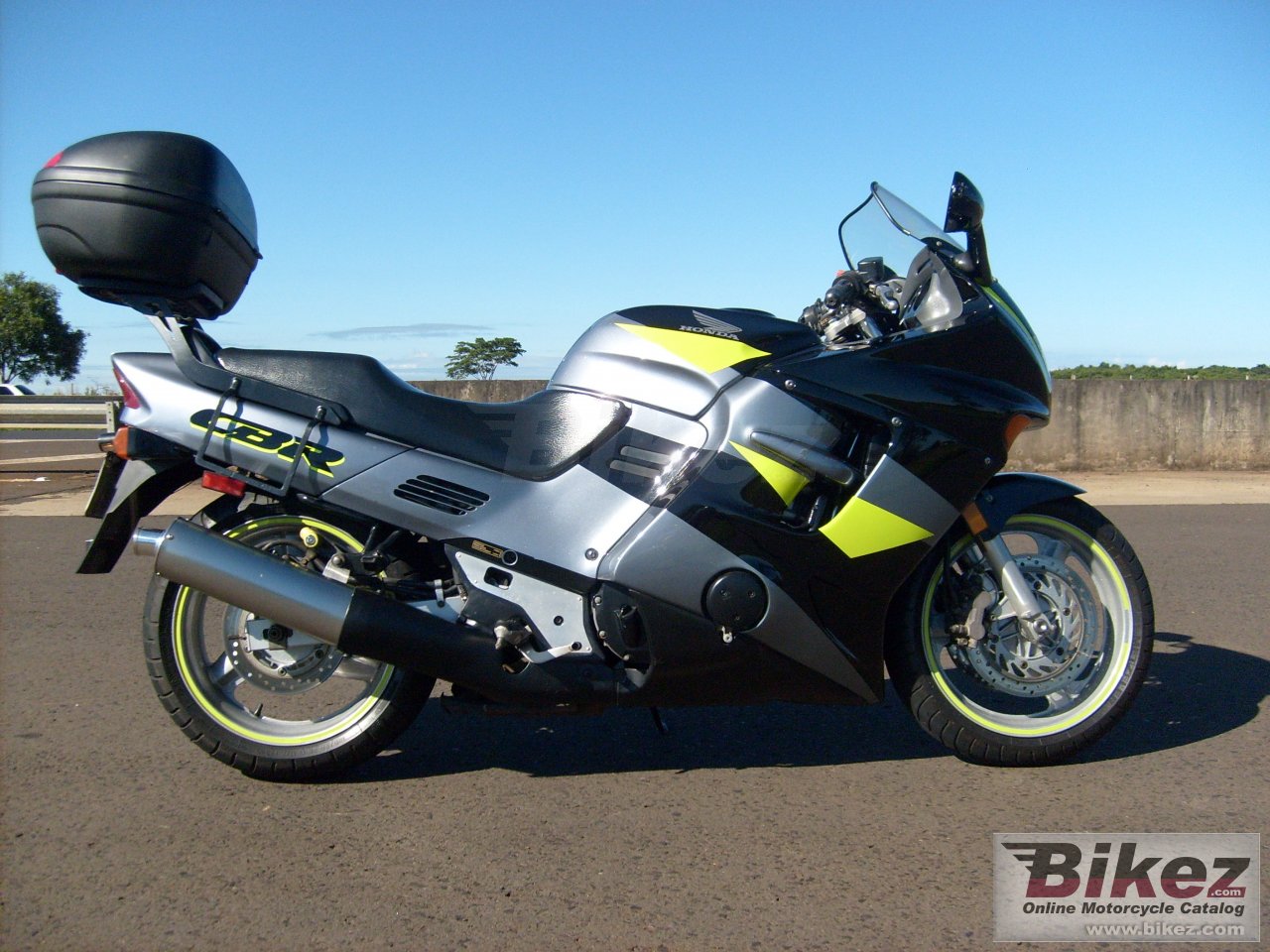 Thumbnail for Honda CBR 1000 F 1995