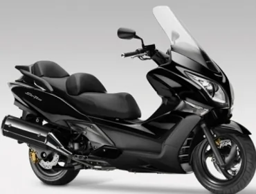 Thumbnail for Honda Silver Wing 2016