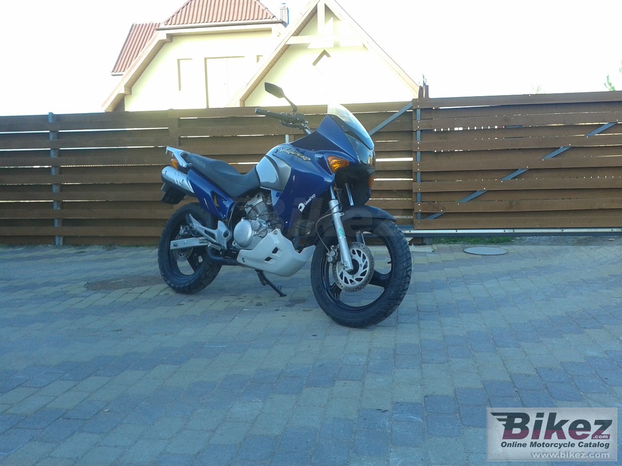 Thumbnail for Honda Varadero 125 2002