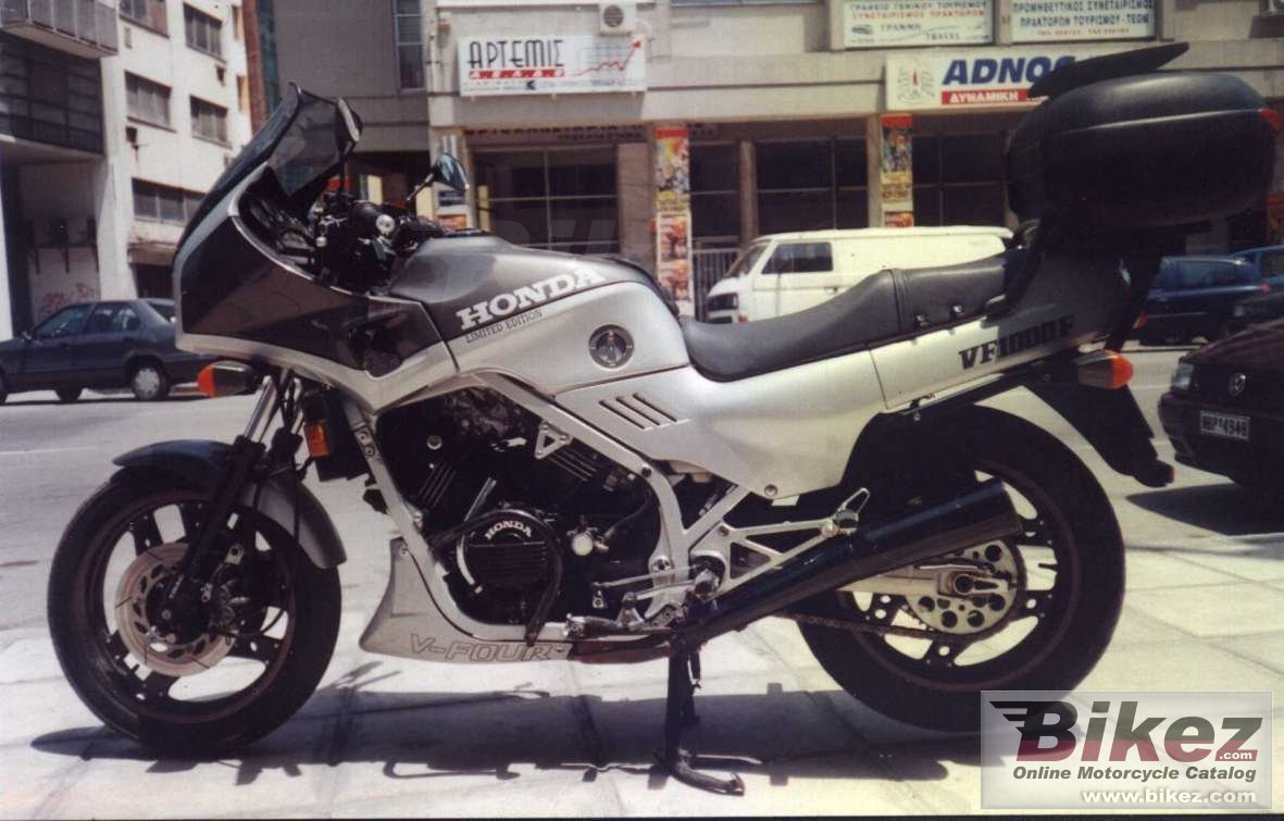 Honda VF 1000 F