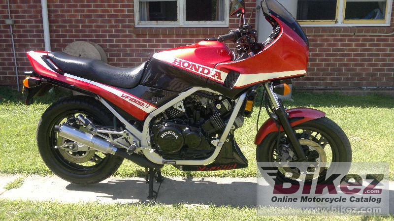 Honda VF 1000 F (reduced effect)