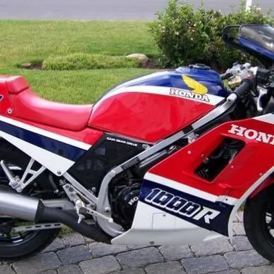 Honda VFR 1000 F 2