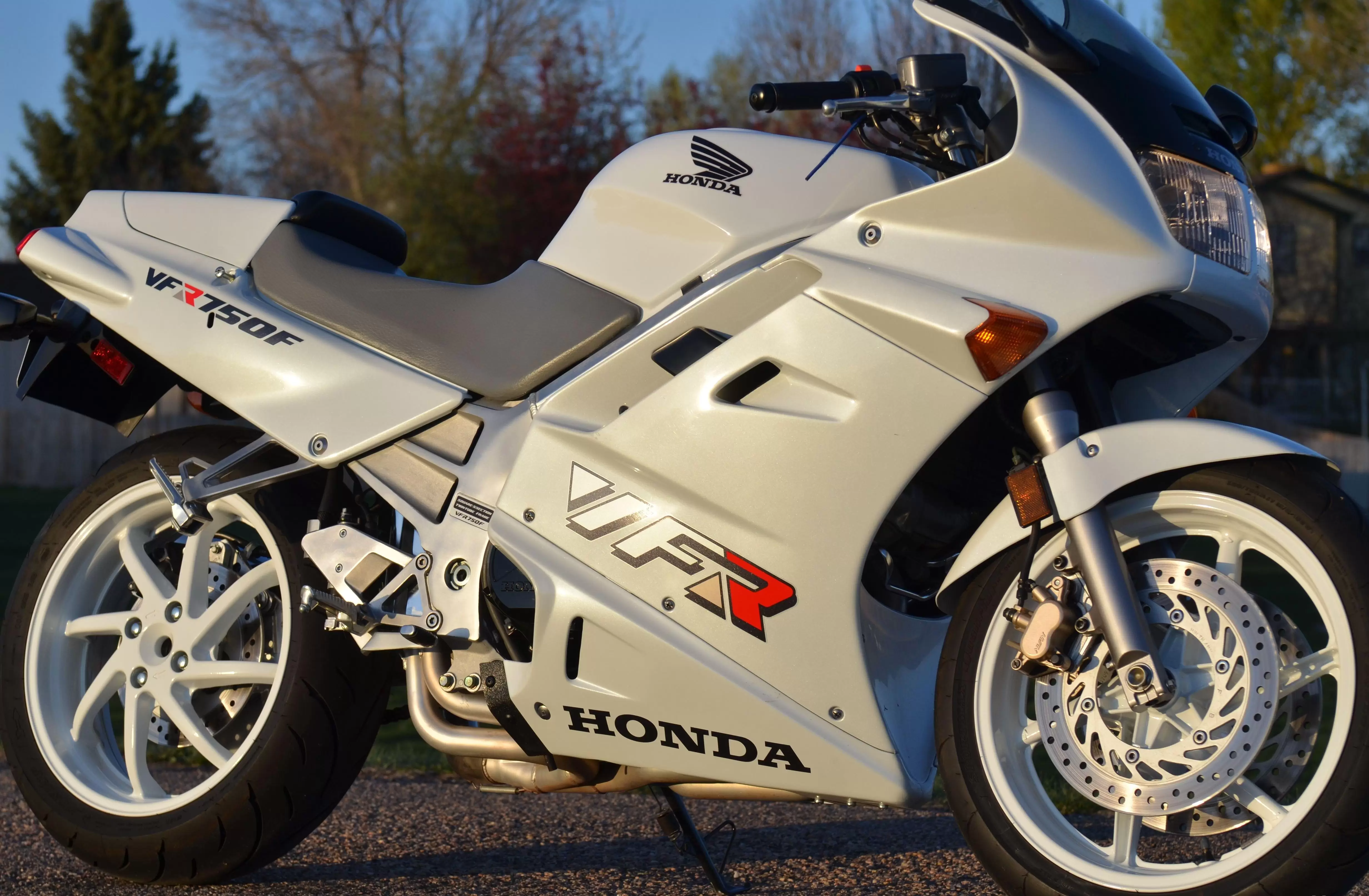 Thumbnail for Honda VFR 750 F 1986