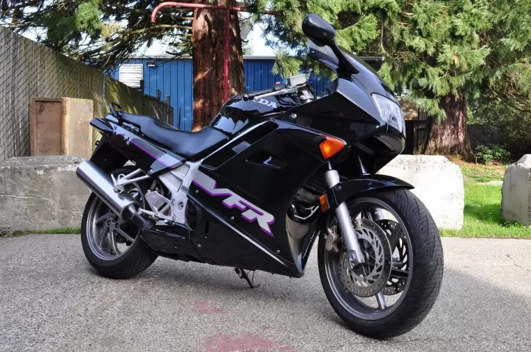 Thumbnail for Honda VFR 750 F 1992