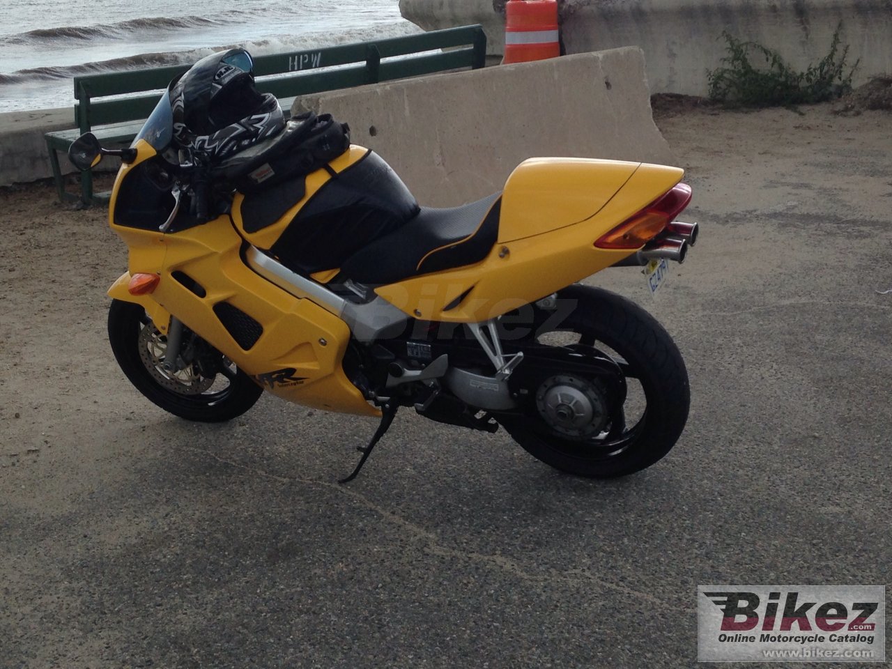 Thumbnail for Honda VFR 800 F 2000