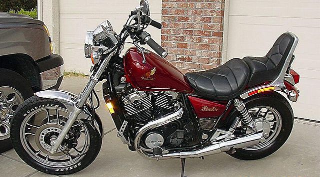 Thumbnail for Honda VT 700 C 1984