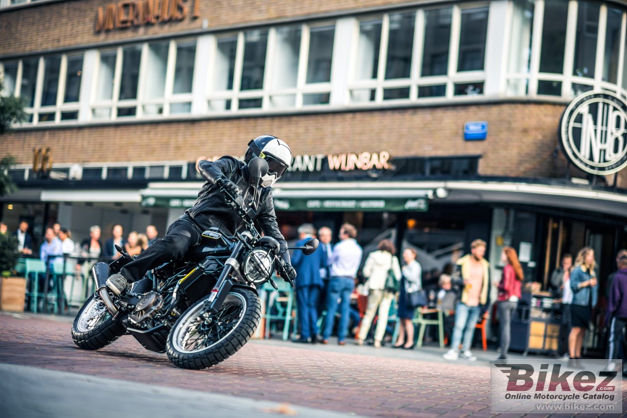 Thumbnail for Husqvarna Svartpilen 401 2018