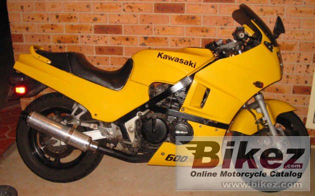 Kawasaki GPZ 600 R (reduced effect)