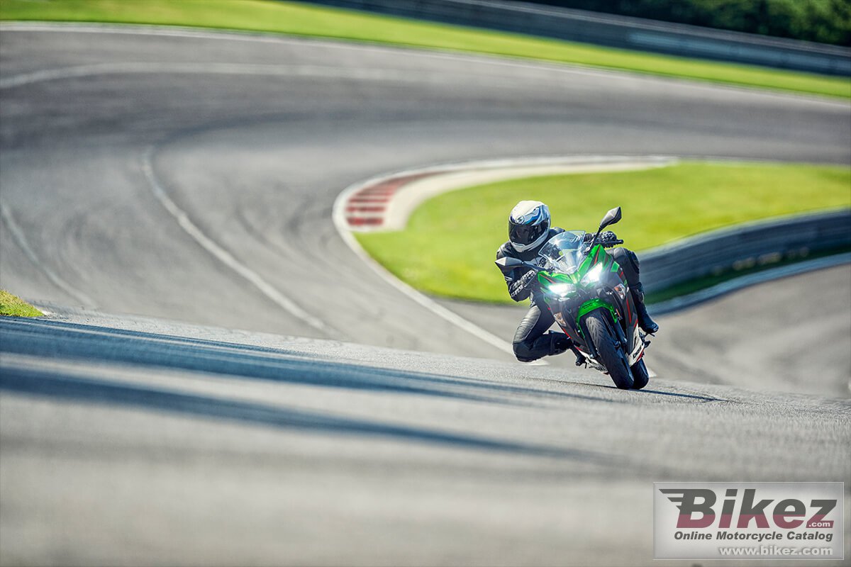 Thumbnail for Kawasaki Ninja 400 KRT Edition 2022