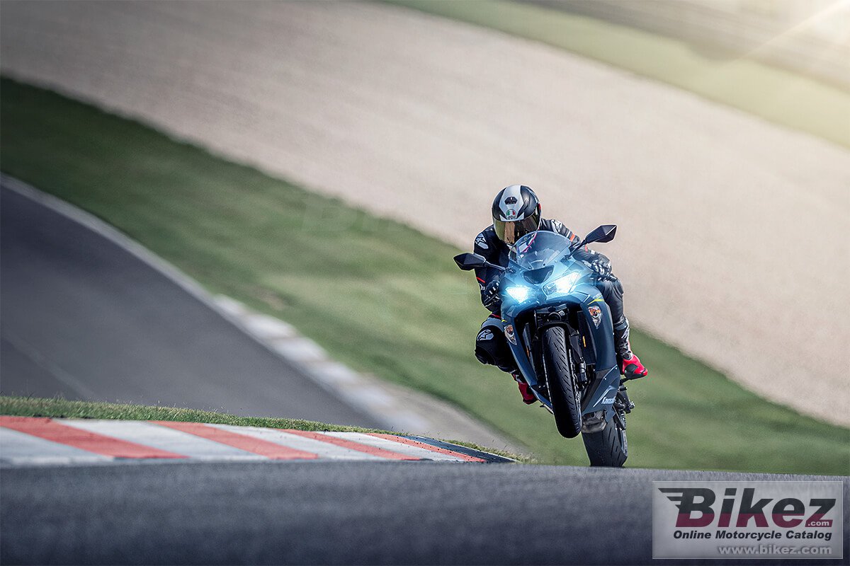 Thumbnail for Kawasaki Ninja ZX-6R 2023