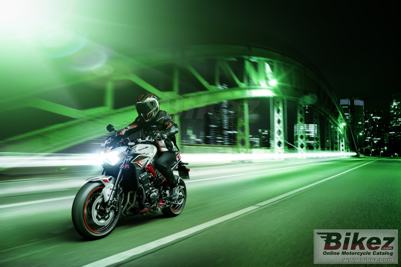 Thumbnail for Kawasaki Z900 2022
