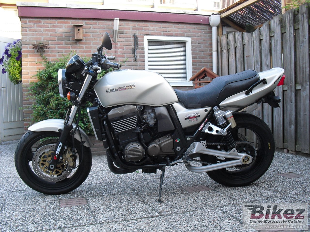 Thumbnail for Kawasaki ZRX 1200 2002