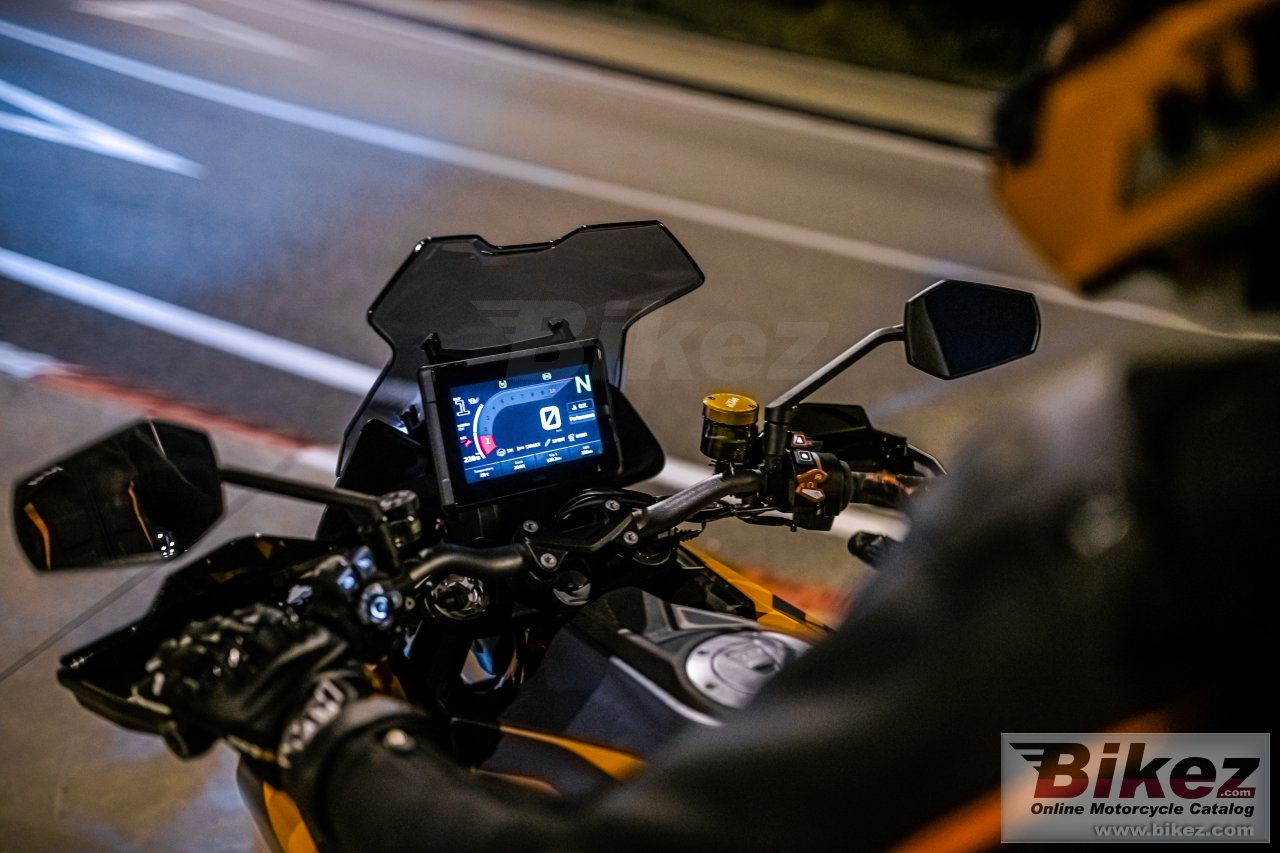 Thumbnail for KTM 1290 Super Duke GT 2022