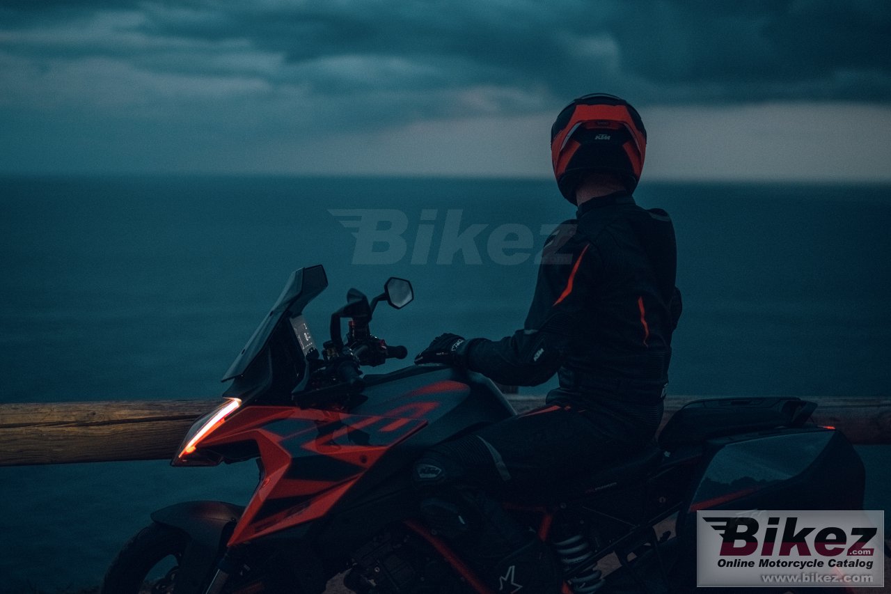 Thumbnail for KTM 1290 Super Duke GT 2022