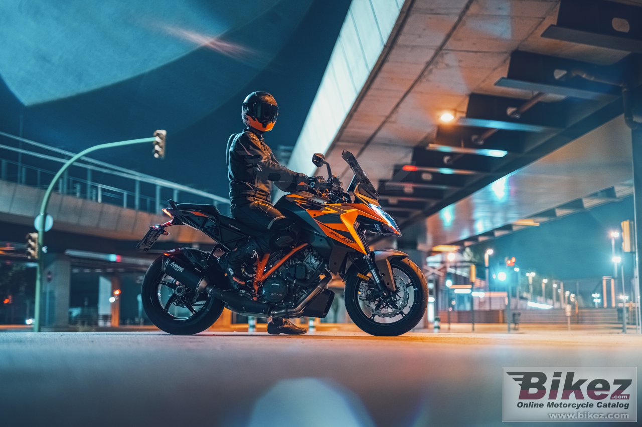 Thumbnail for KTM 1290 Super Duke GT 2022