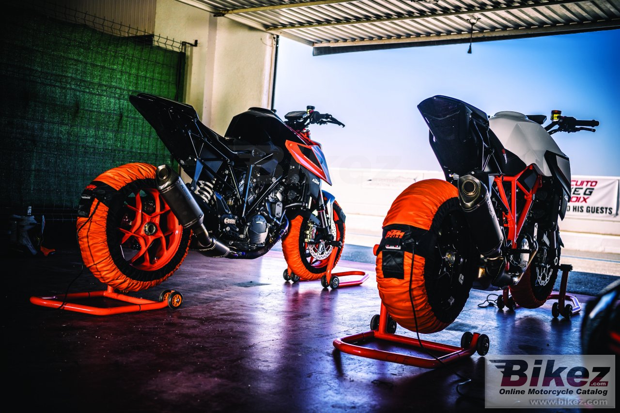 Thumbnail for KTM 1290 Super Duke R 2019