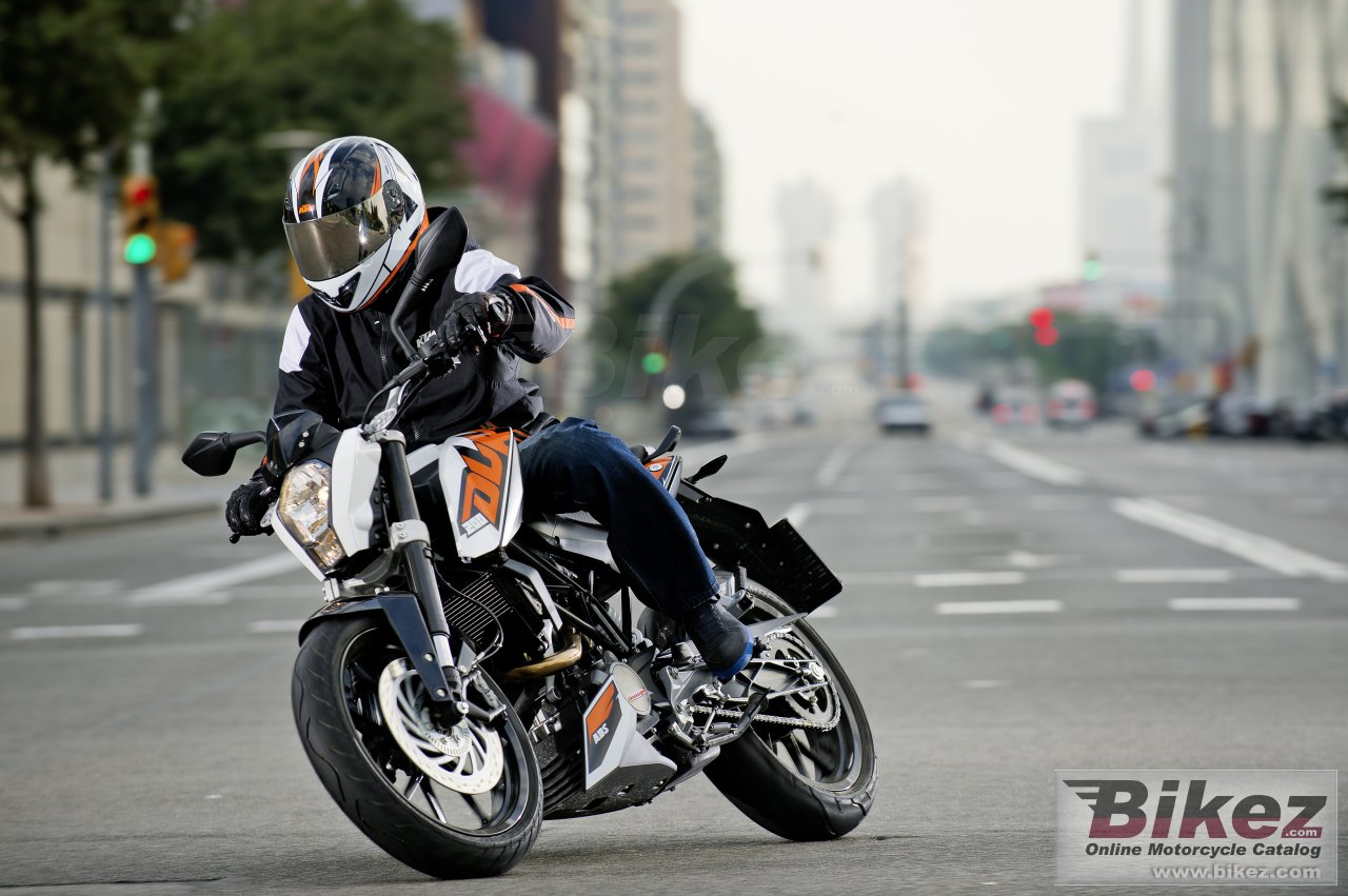 Thumbnail for KTM 200 Duke 2015